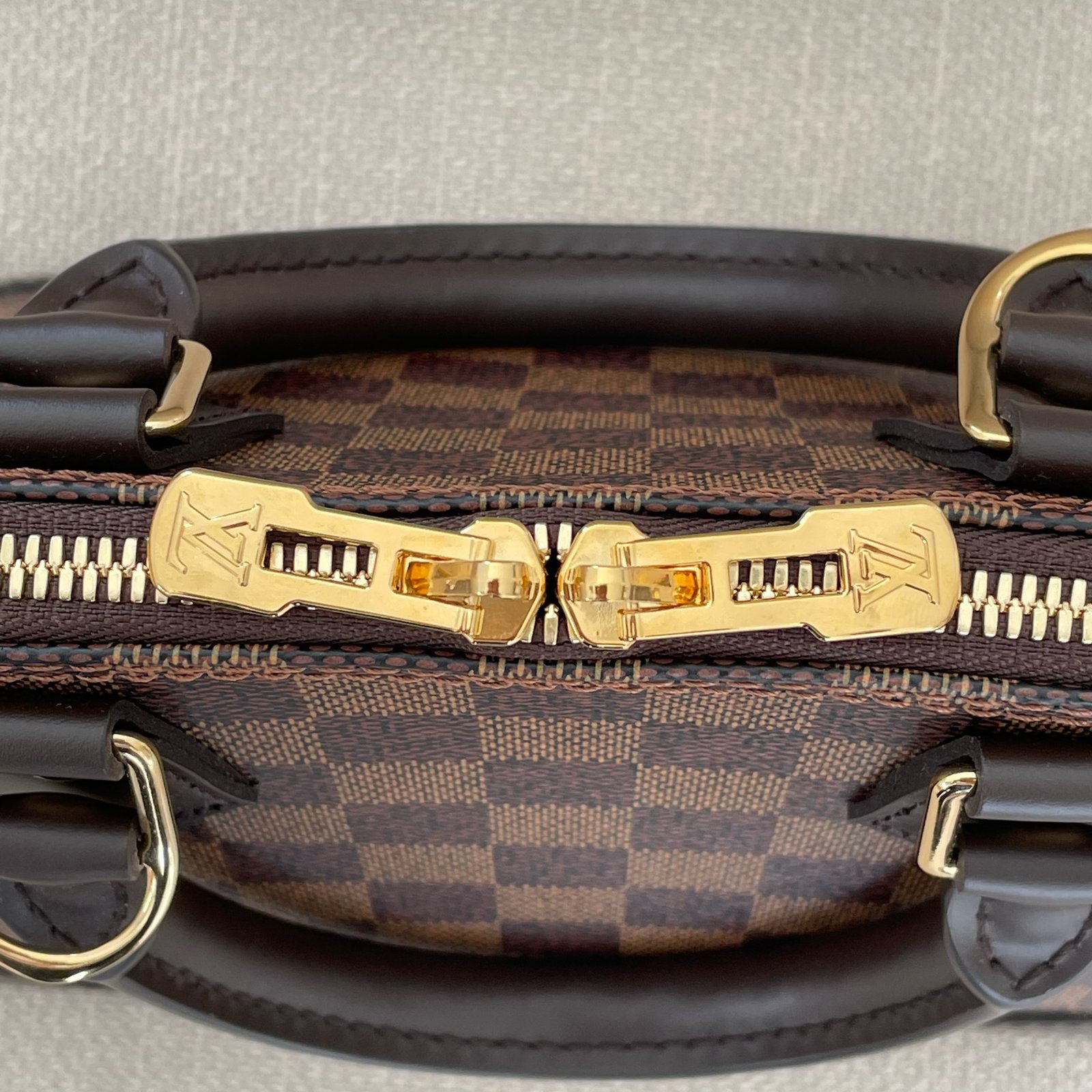 LOUIS VUITTON Alma BB – Image 13