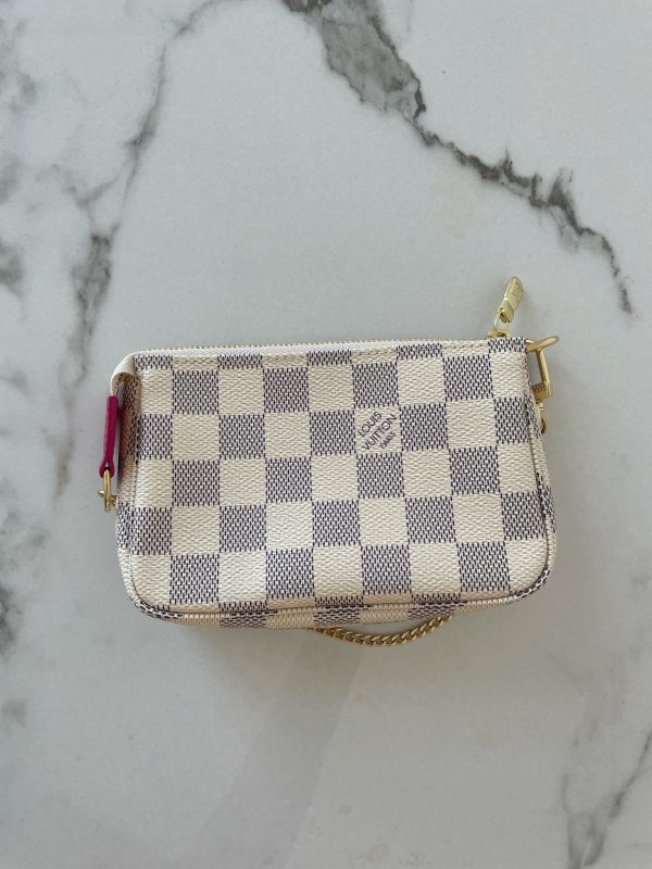LOUIS VUITTON Mini Pochette Accessoires – Image 3