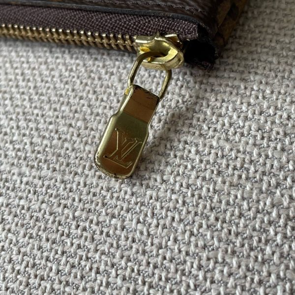 LOUIS VUITTON Pochette Clés – Image 9