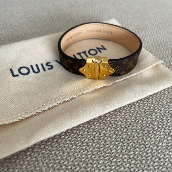LOUIS VUITTON Bracelet Nano Monogram – Image 3