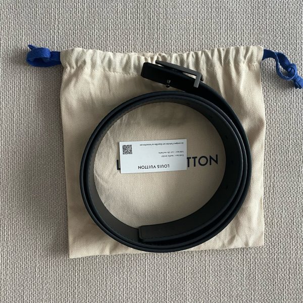LOUIS VUITTON Ceinture LV Initiales 40 mm Réversible – Image 2