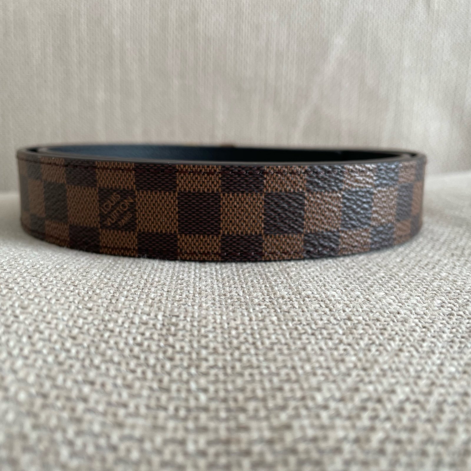 LOUIS VUITTON Ceinture LV Iconic 25 mm Réversible – Image 7