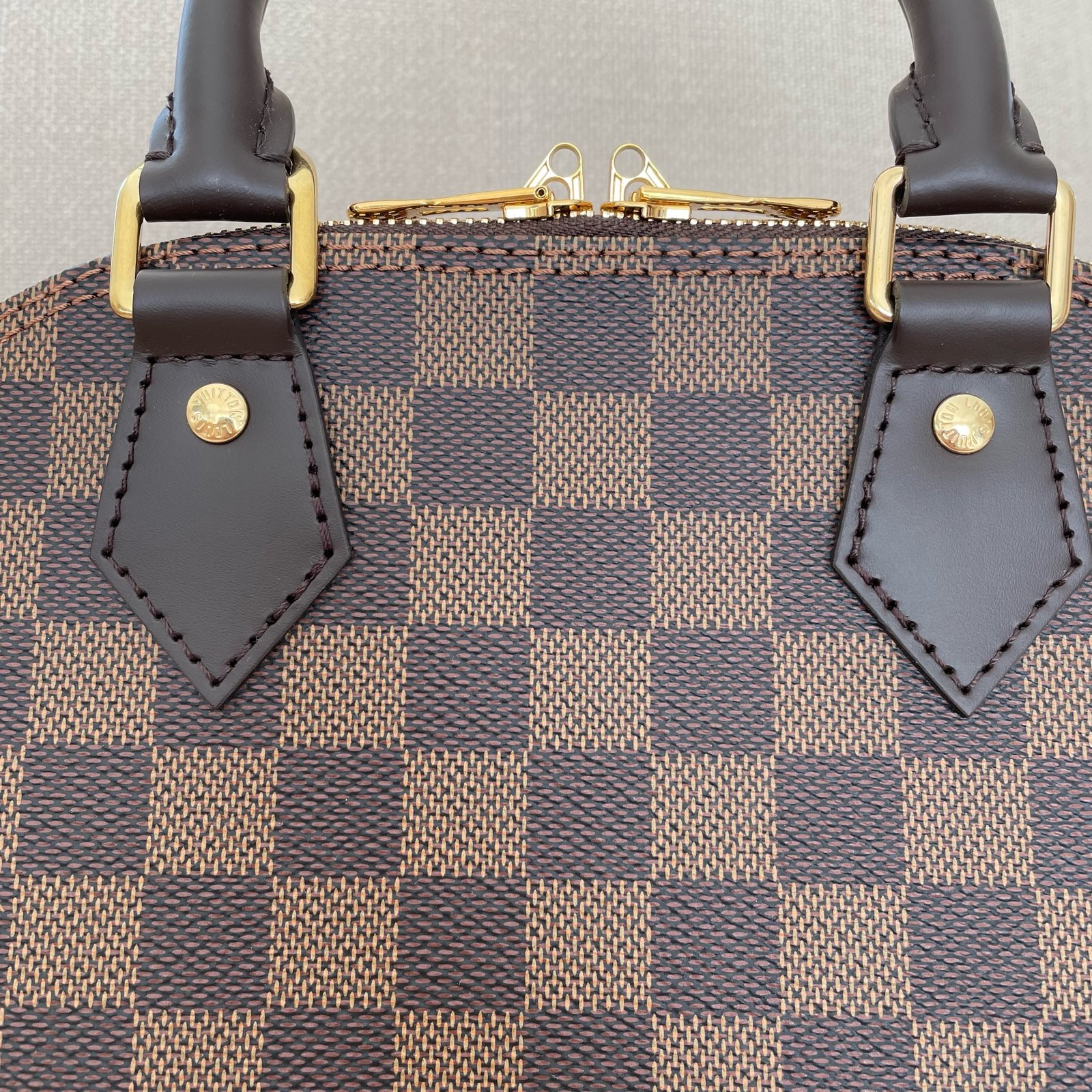 LOUIS VUITTON Alma BB – Image 20