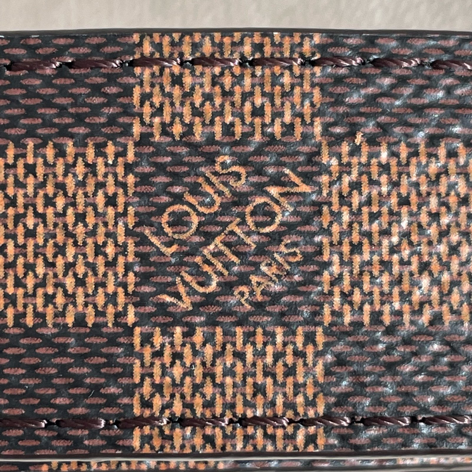 LOUIS VUITTON Ceinture LV Iconic 25 mm Réversible – Image 4