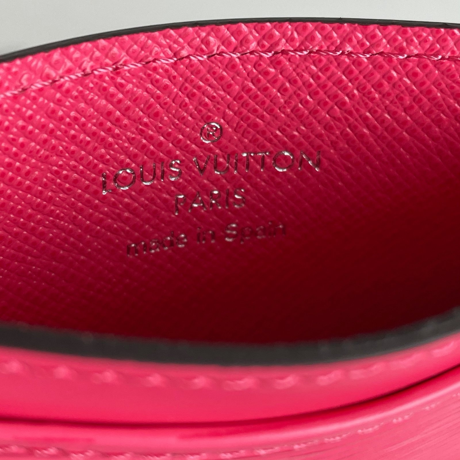 LOUIS VUITTON Card Holder – Image 10