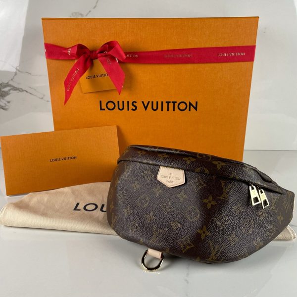 LOUIS VUITTON Bumbag – Image 2