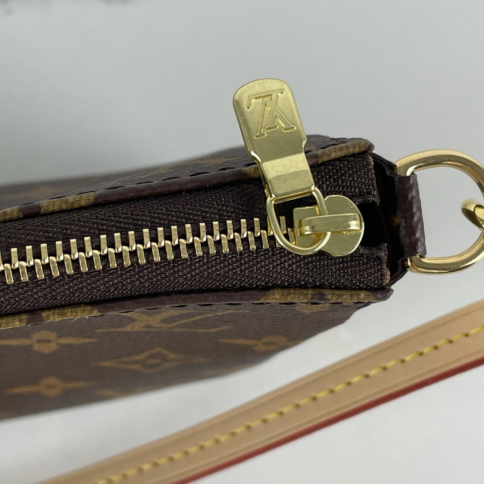 LOUIS VUITTON Pochette Accessoires NM – Image 5