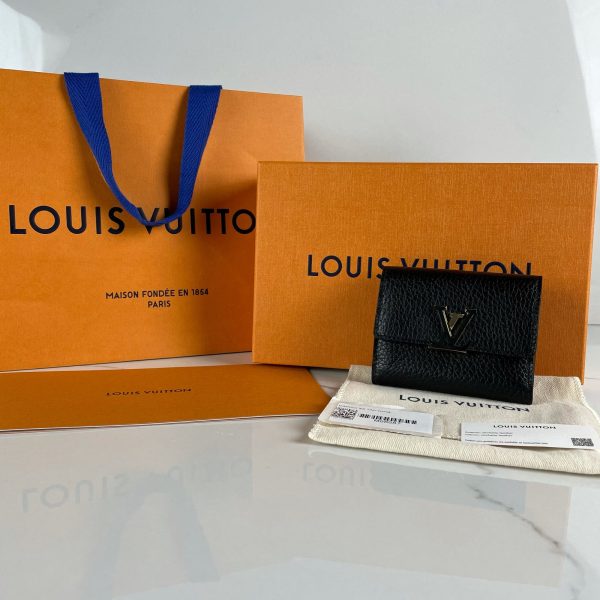 LOUIS VUITTON Portefeuille Capucines XS – Image 2