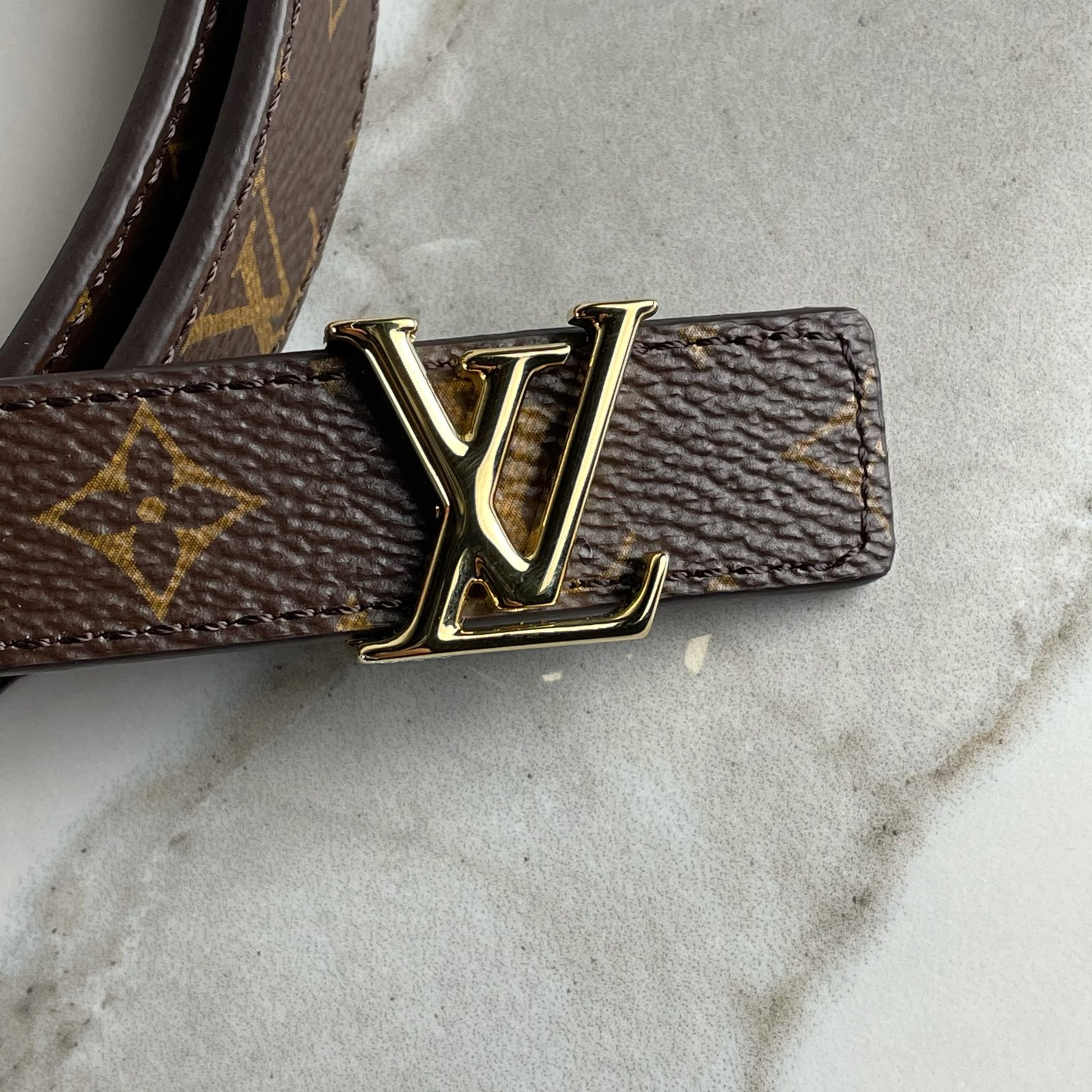 LOUIS VUITTON Ceinture LV Iconic 20 mm Réversible – Image 4