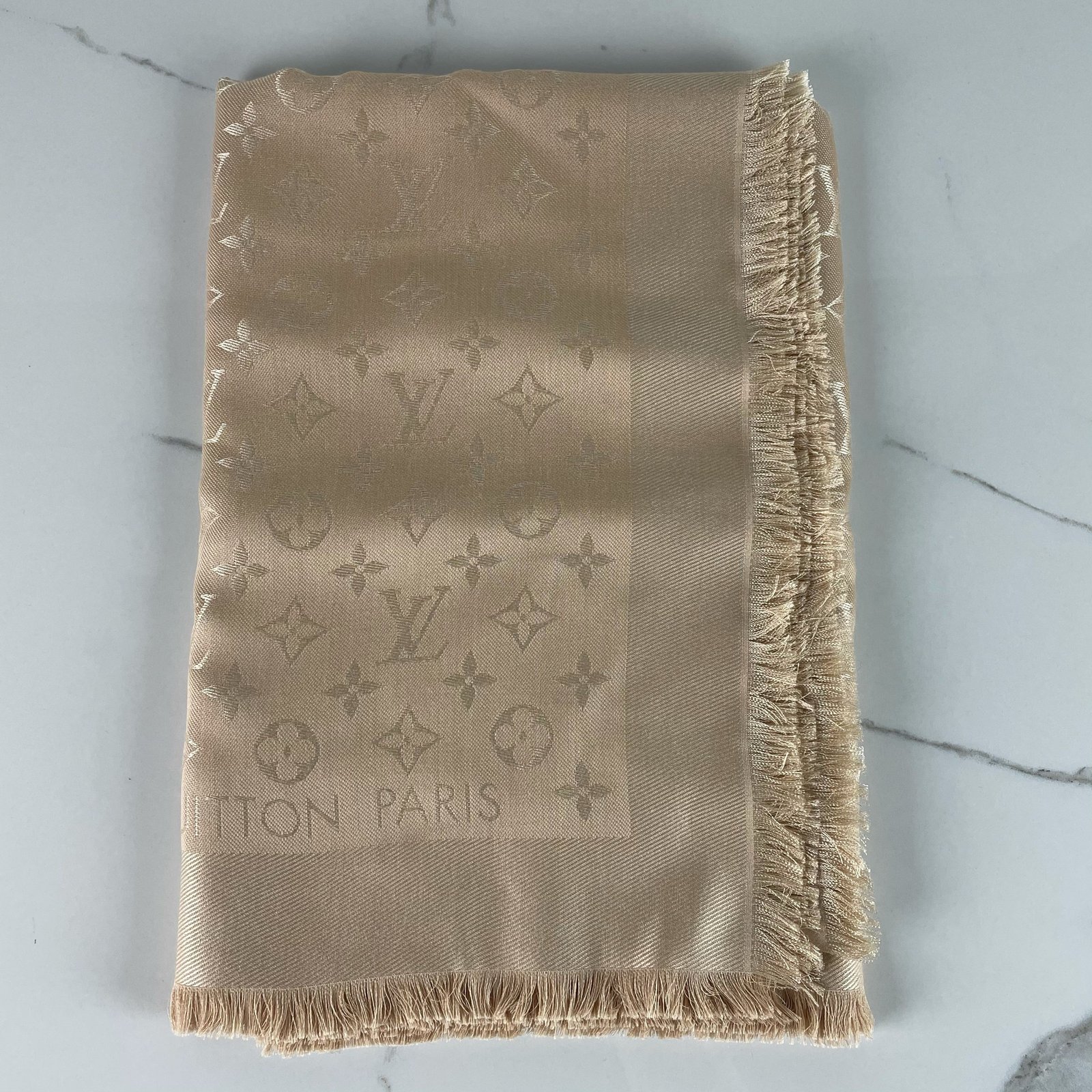 LOUIS VUITTON Châle Monogram
