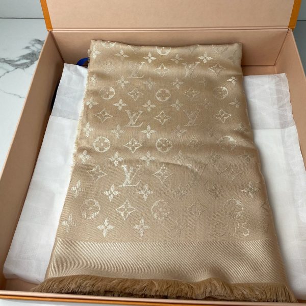 LOUIS VUITTON Châle Monogram – Image 3