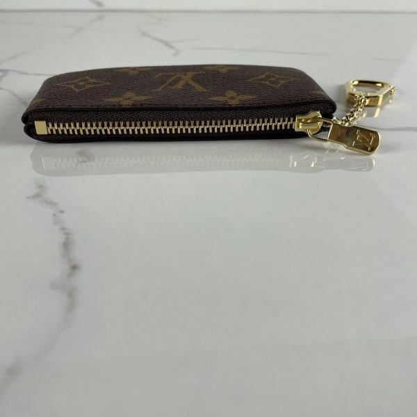 LOUIS VUITTON Pochette Clés – Image 8