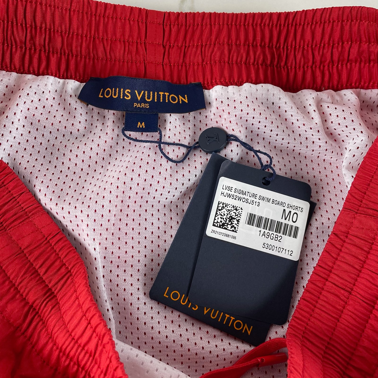 LOUIS VUITTON Louis Vuitton Short de bain Emblématique LVSE – Image 10