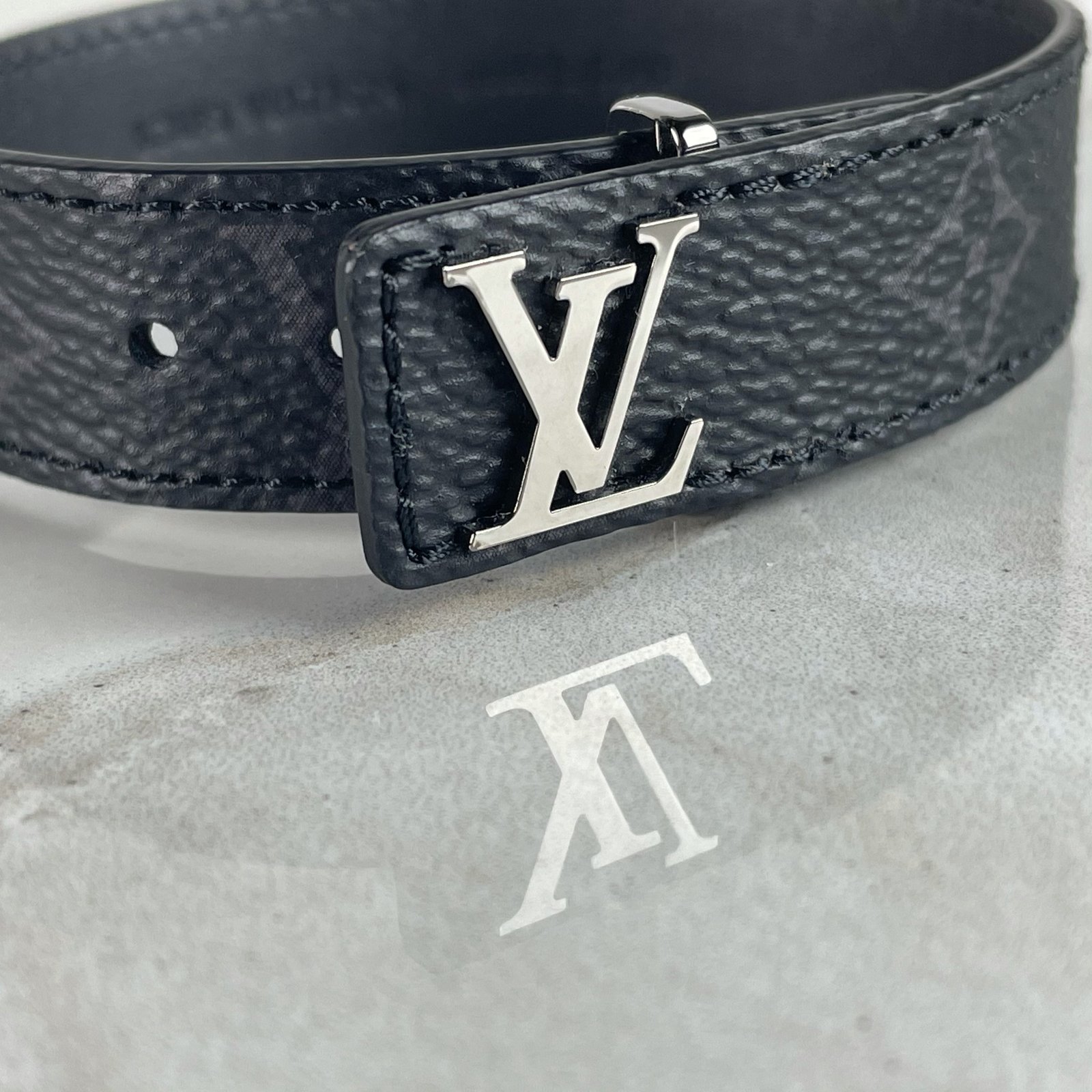LOUIS VUITTON Bracelet LV Slim – Image 3