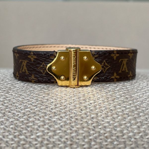 LOUIS VUITTON Bracelet Nano Monogram