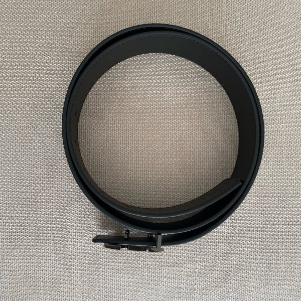 LOUIS VUITTON Ceinture LV Initiales 40 mm Réversible – Image 10