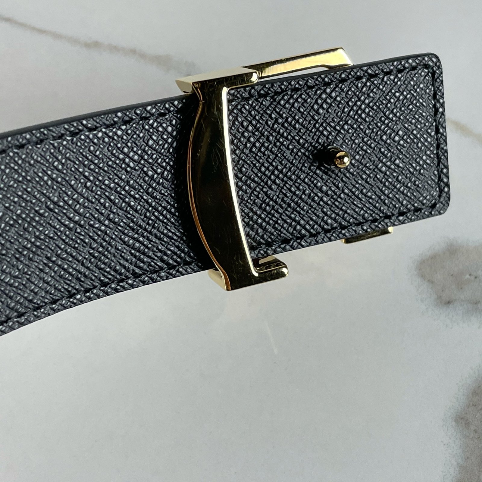 LOUIS VUITTON Ceinture LV 30 Monogram Réversible – Image 9