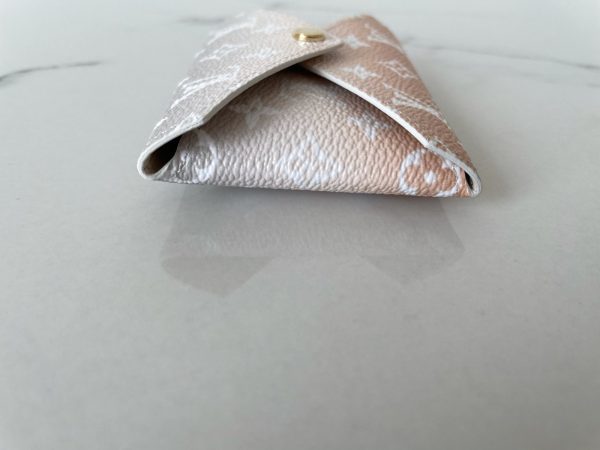 LOUIS VUITTON Pochette Kirigami – Image 4