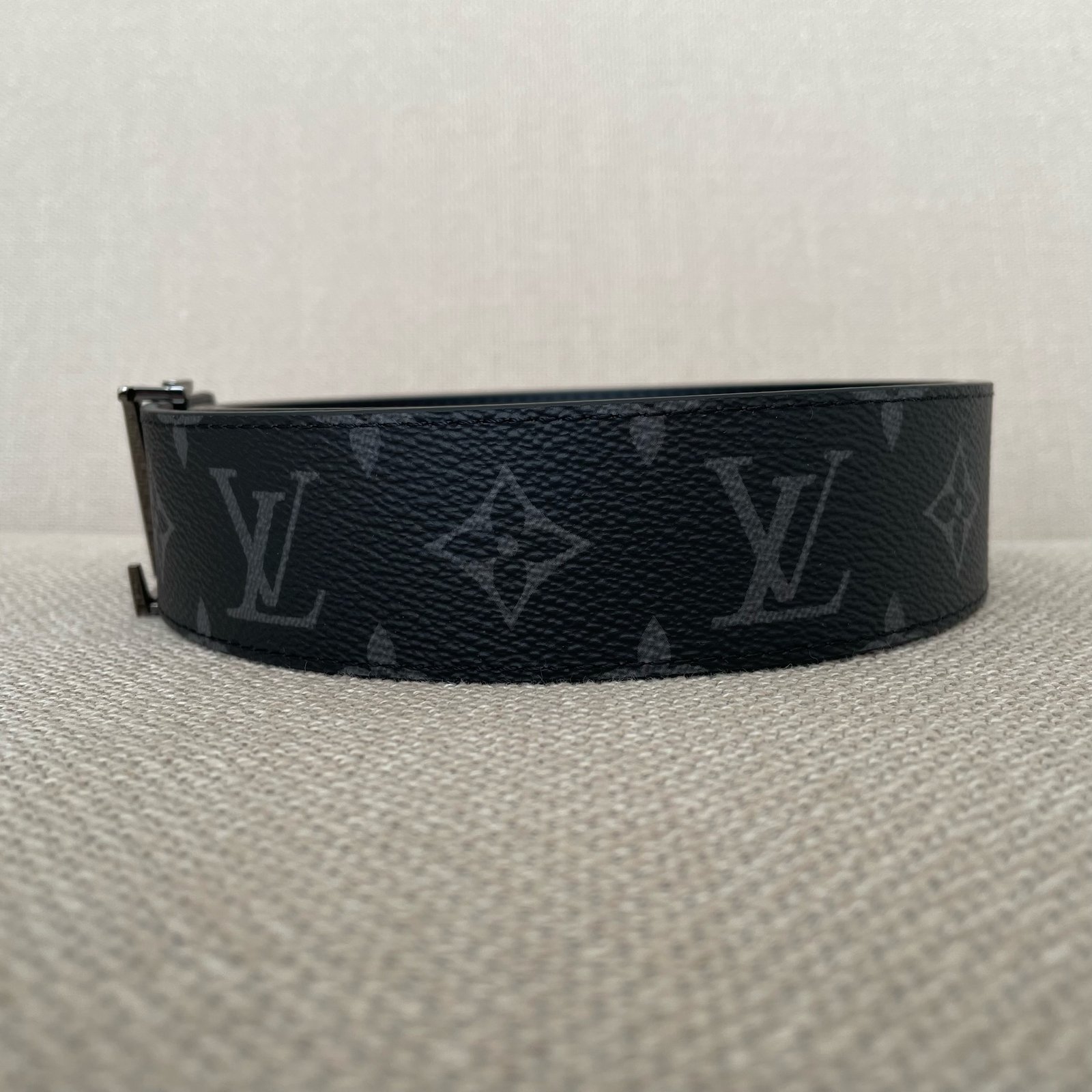 LOUIS VUITTON Ceinture LV Initiales 40 mm Réversible – Image 9