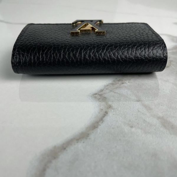 LOUIS VUITTON Portefeuille Capucines XS – Image 7