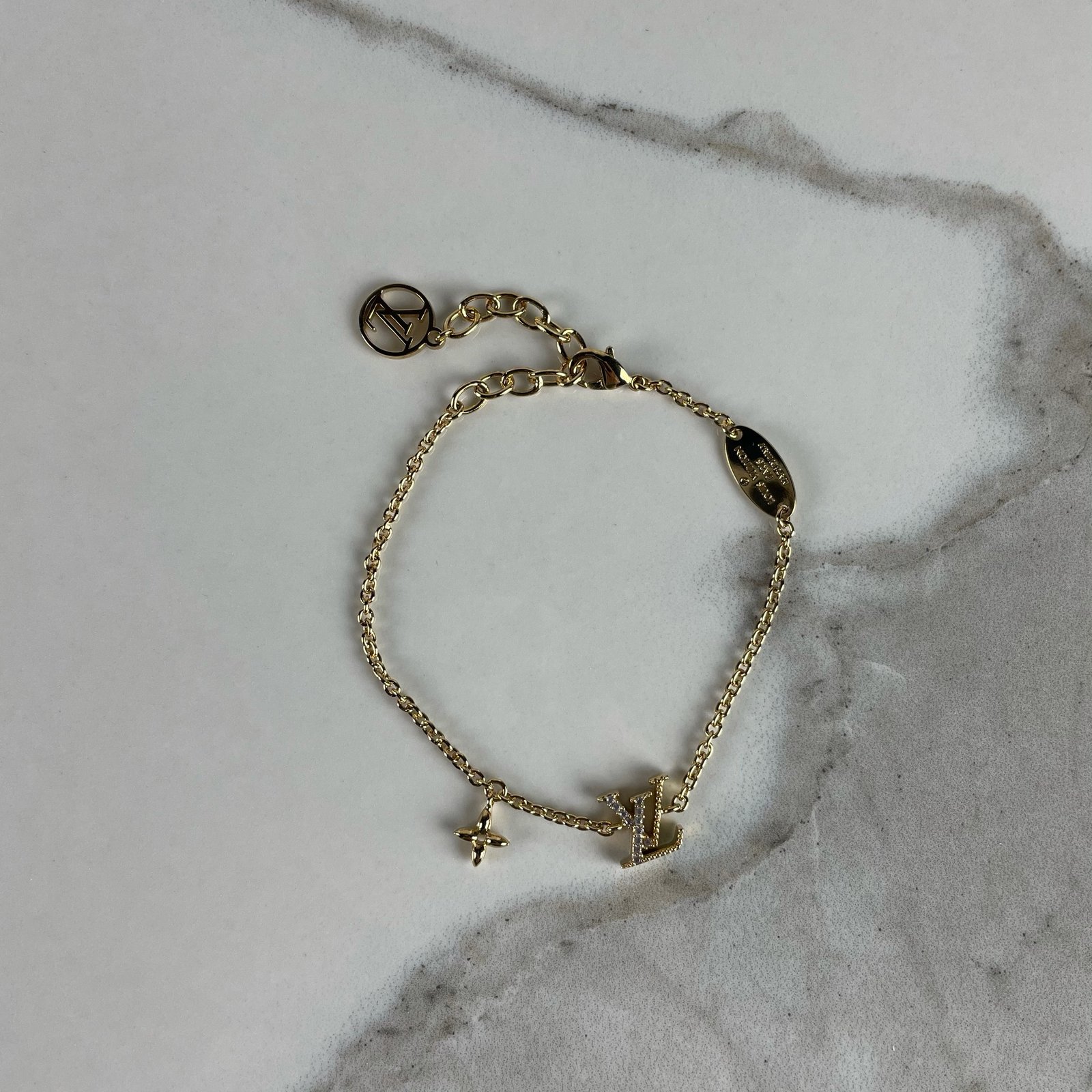 LOUIS VUITTON Bracelet LV Iconic