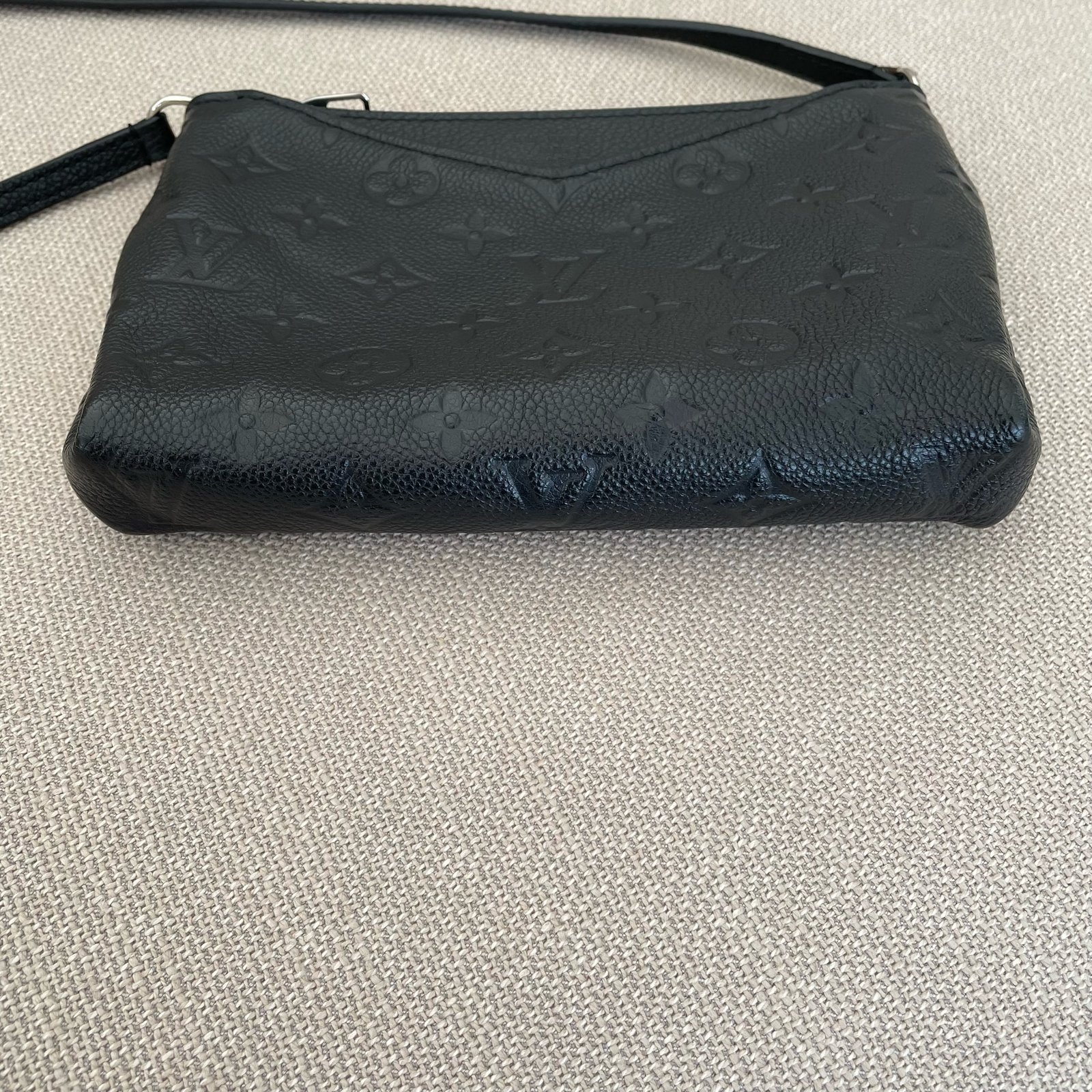 LOUIS VUITTON Pochette Pallas BB – Image 20