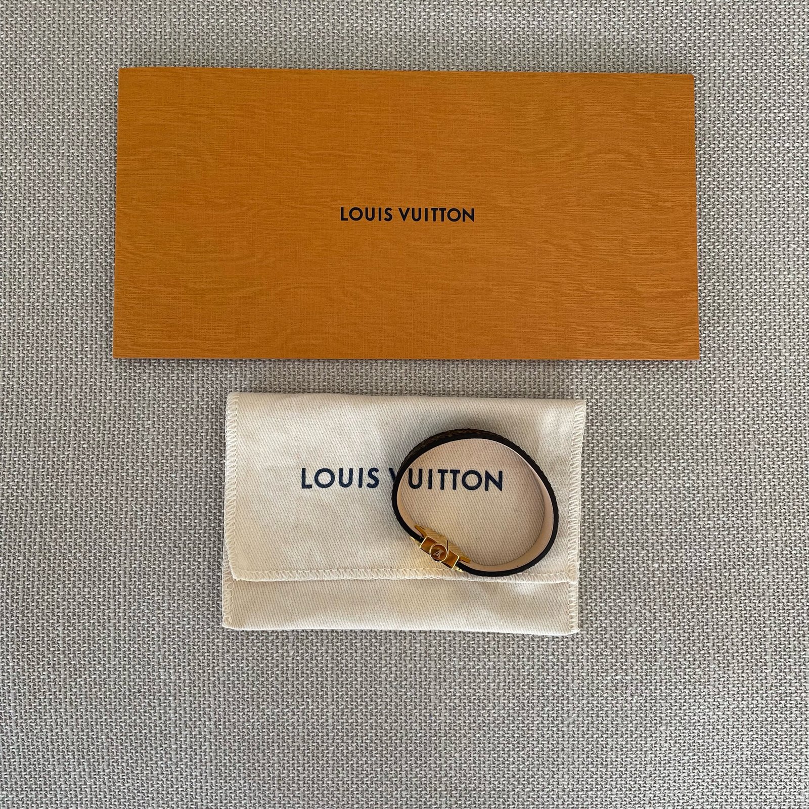 LOUIS VUITTON Bracelet Nano Monogram – Image 2