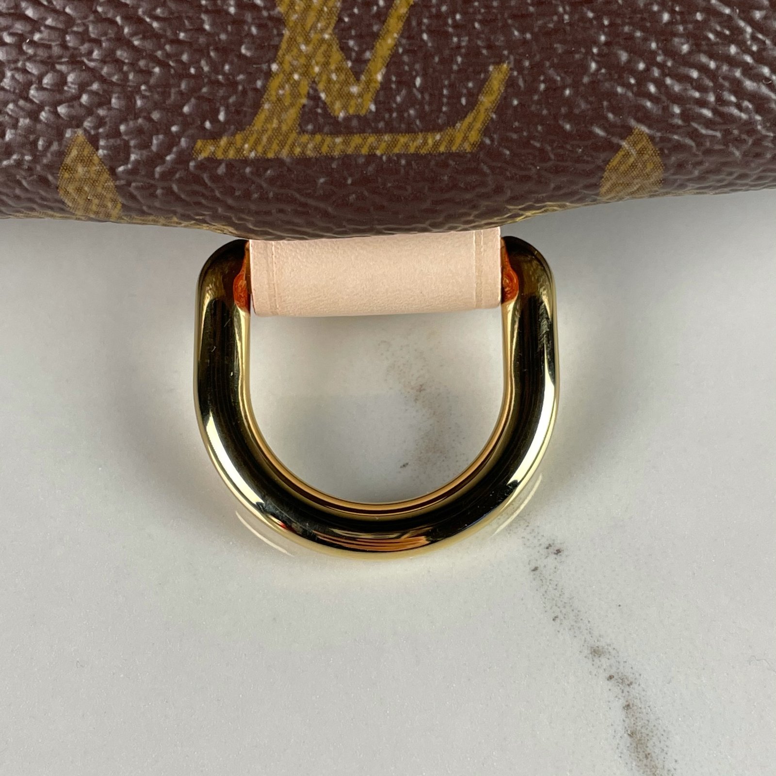 LOUIS VUITTON Bumbag – Image 12