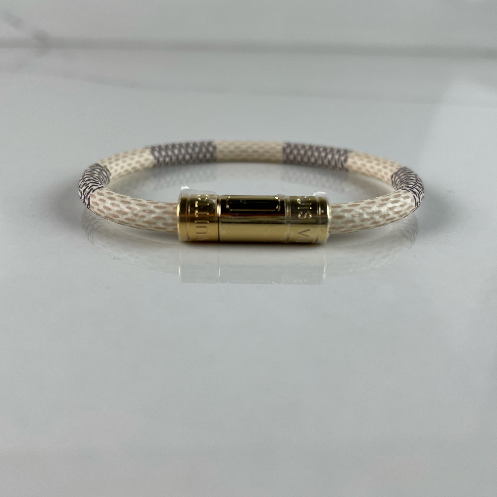 LOUIS VUITTON Bracelet Keep It