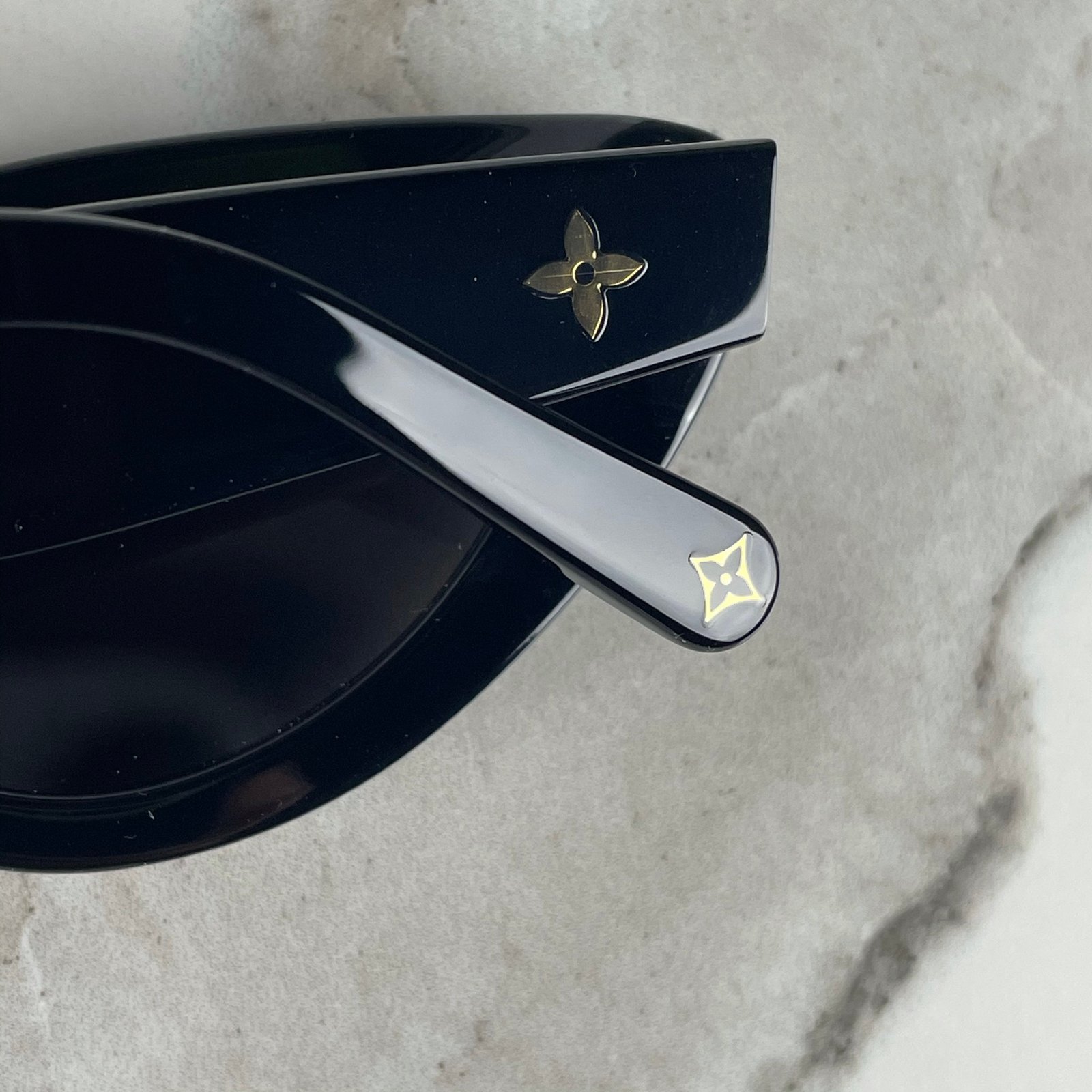 LOUIS VUITTON Lunettes de Soleil My LV Cat – Image 10