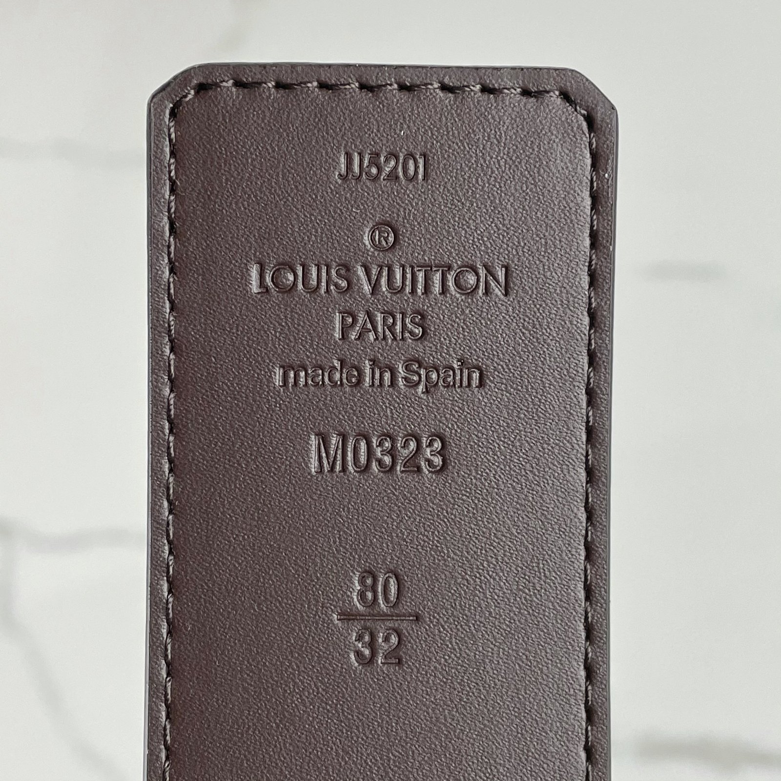 LOUIS VUITTON Ceinture LV Initiales 40 mm Réversible – Image 8