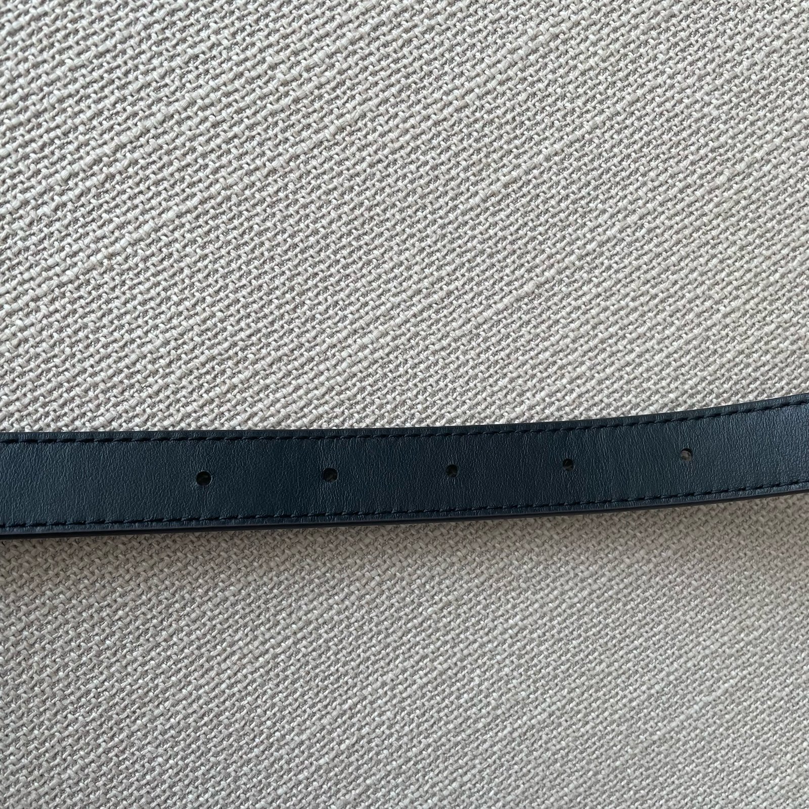 LOUIS VUITTON Ceinture LV Iconic 20 mm Réversible – Image 4