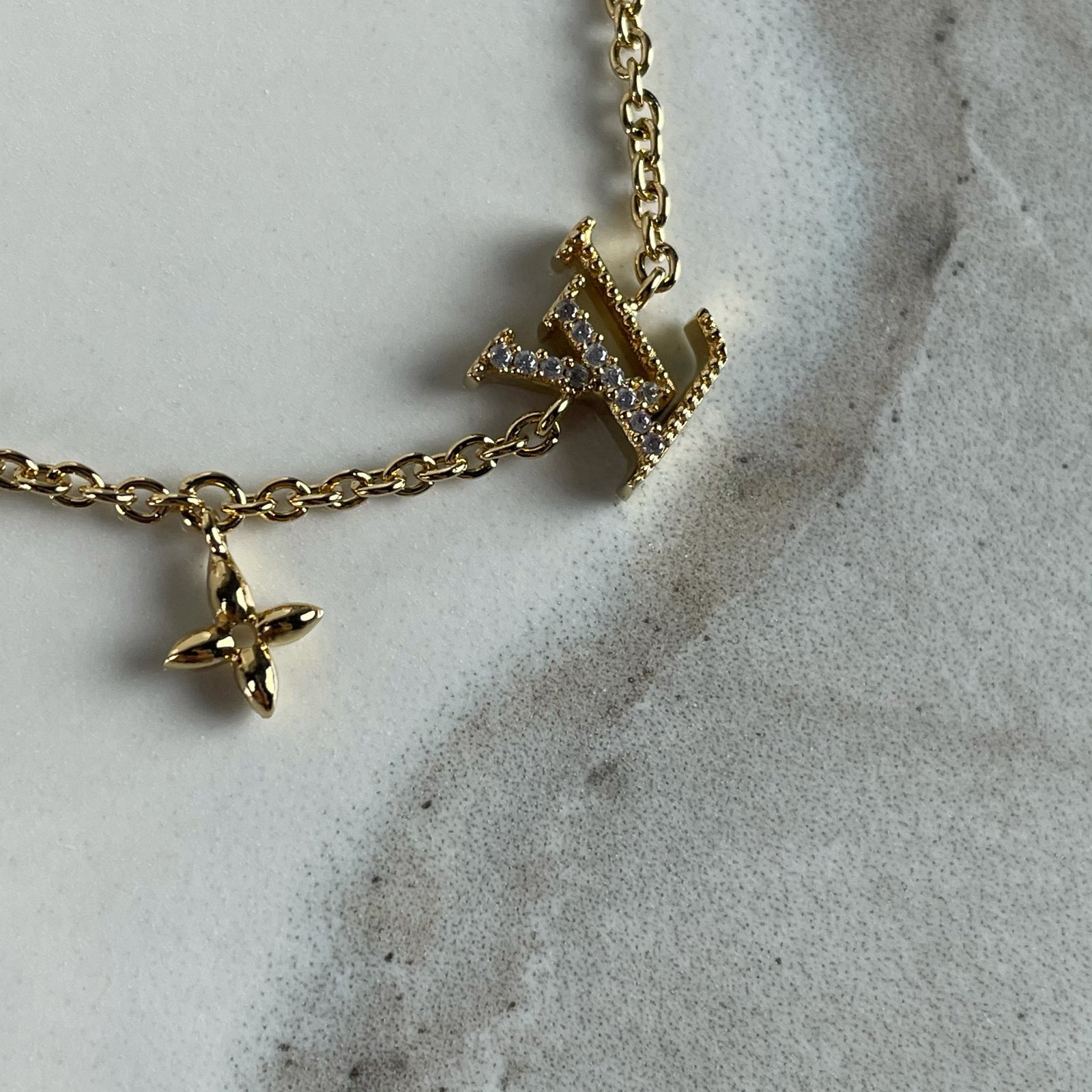 LOUIS VUITTON Bracelet LV Iconic – Image 4