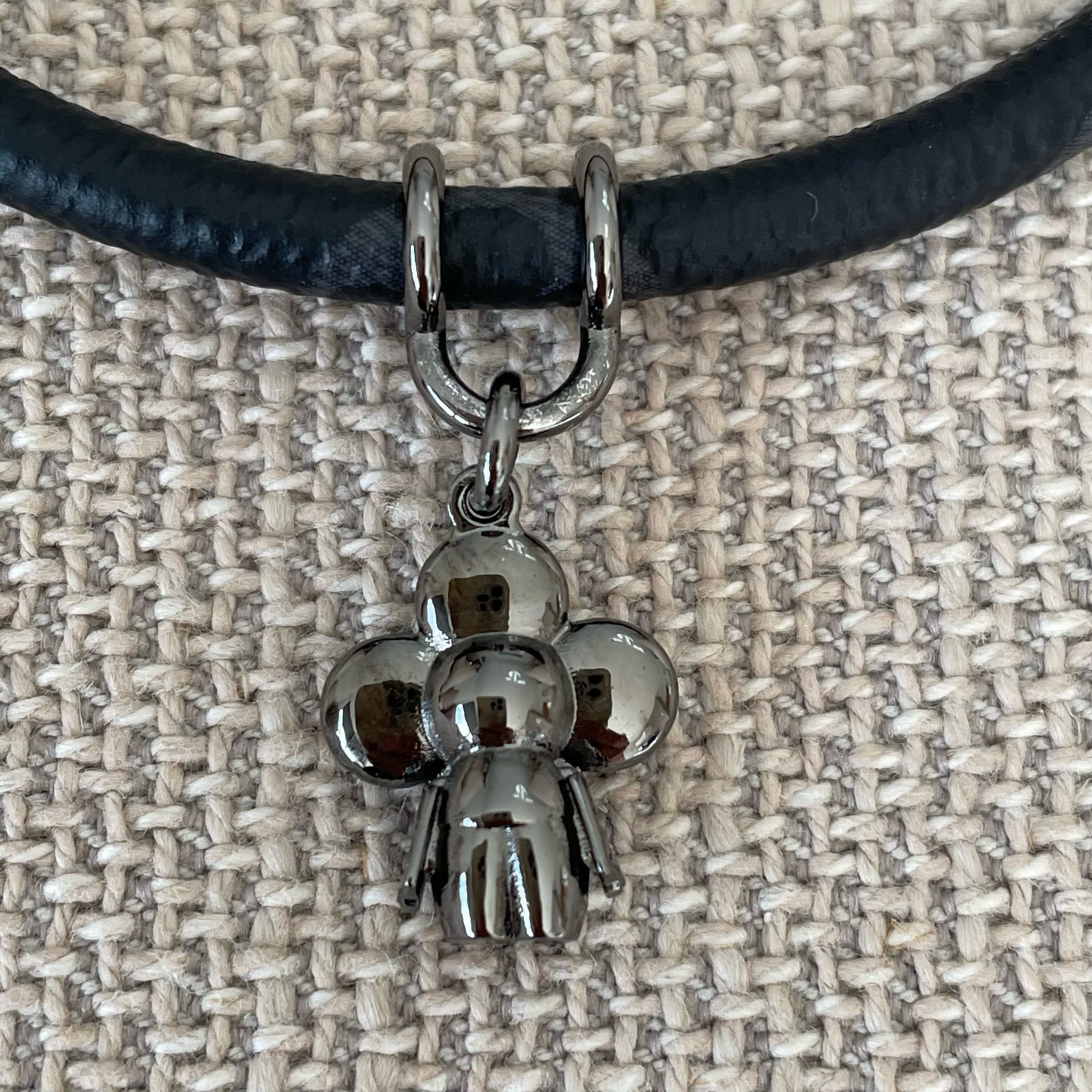 LOUIS VUITTON Bracelet Hang It – Image 4