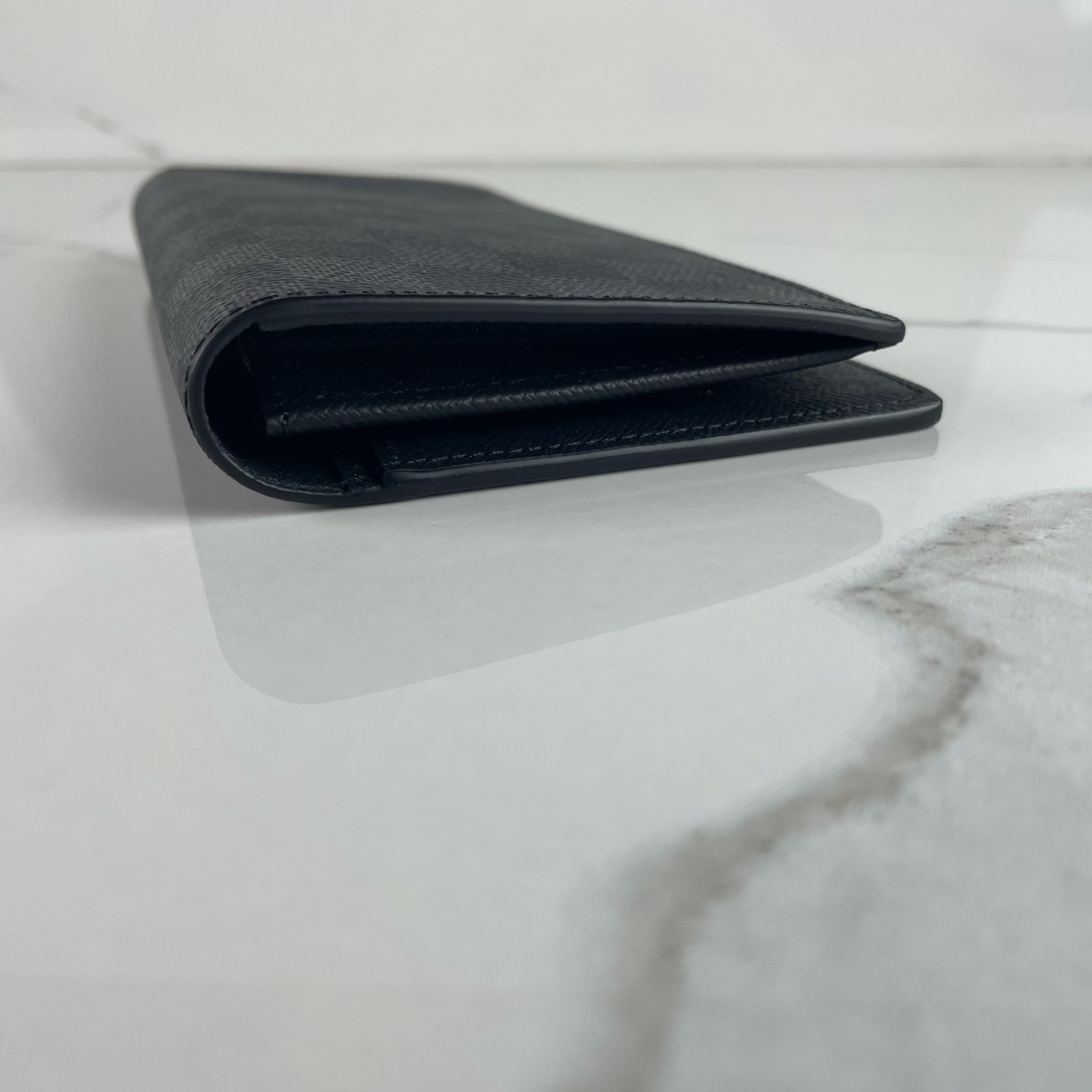 LOUIS VUITTON Brazza Wallet – Image 8