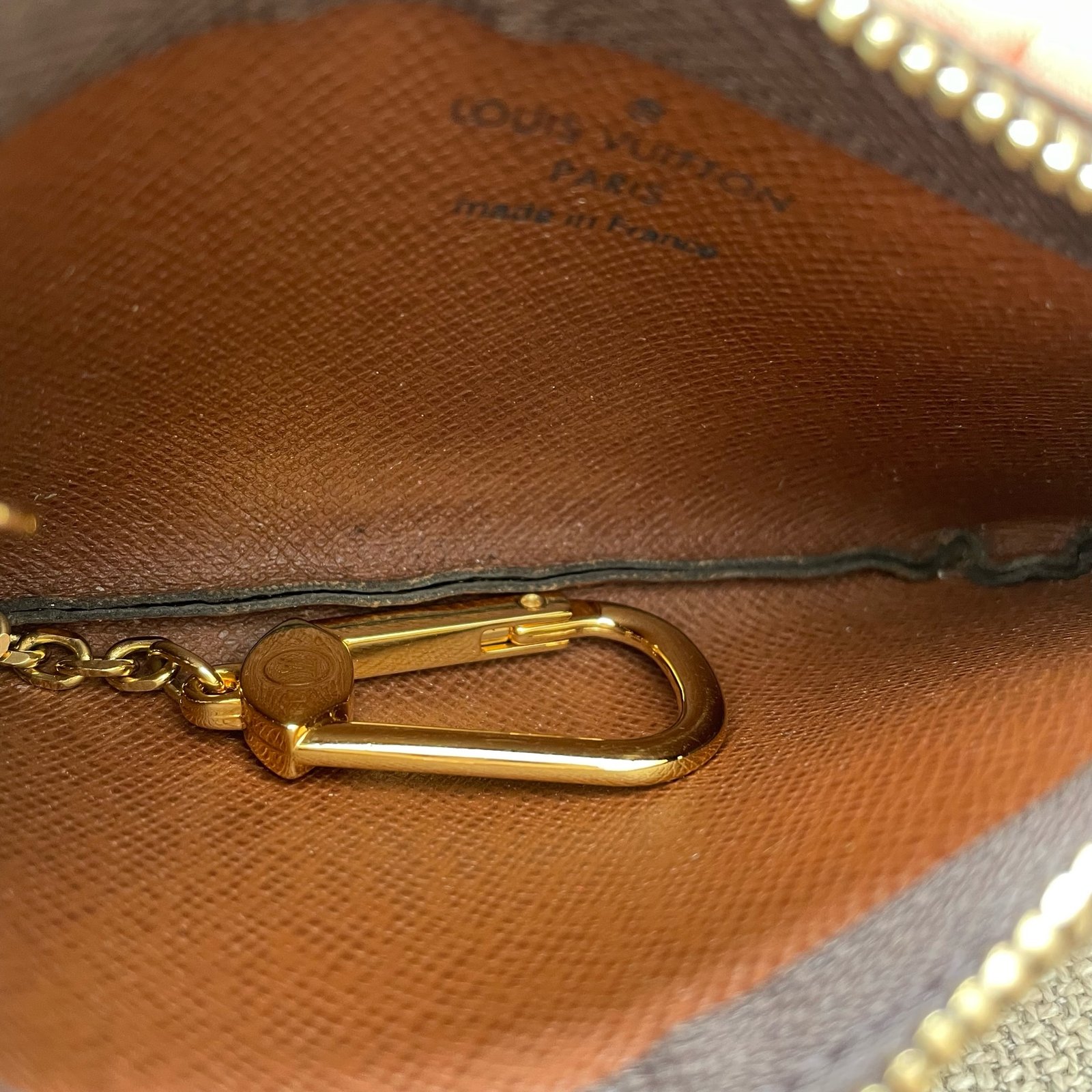 LOUIS VUITTON Pochette Clés – Image 12