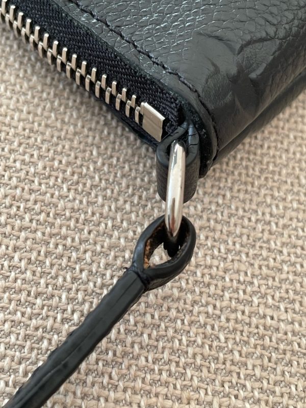 LOUIS VUITTON Pochette Pallas BB – Image 16