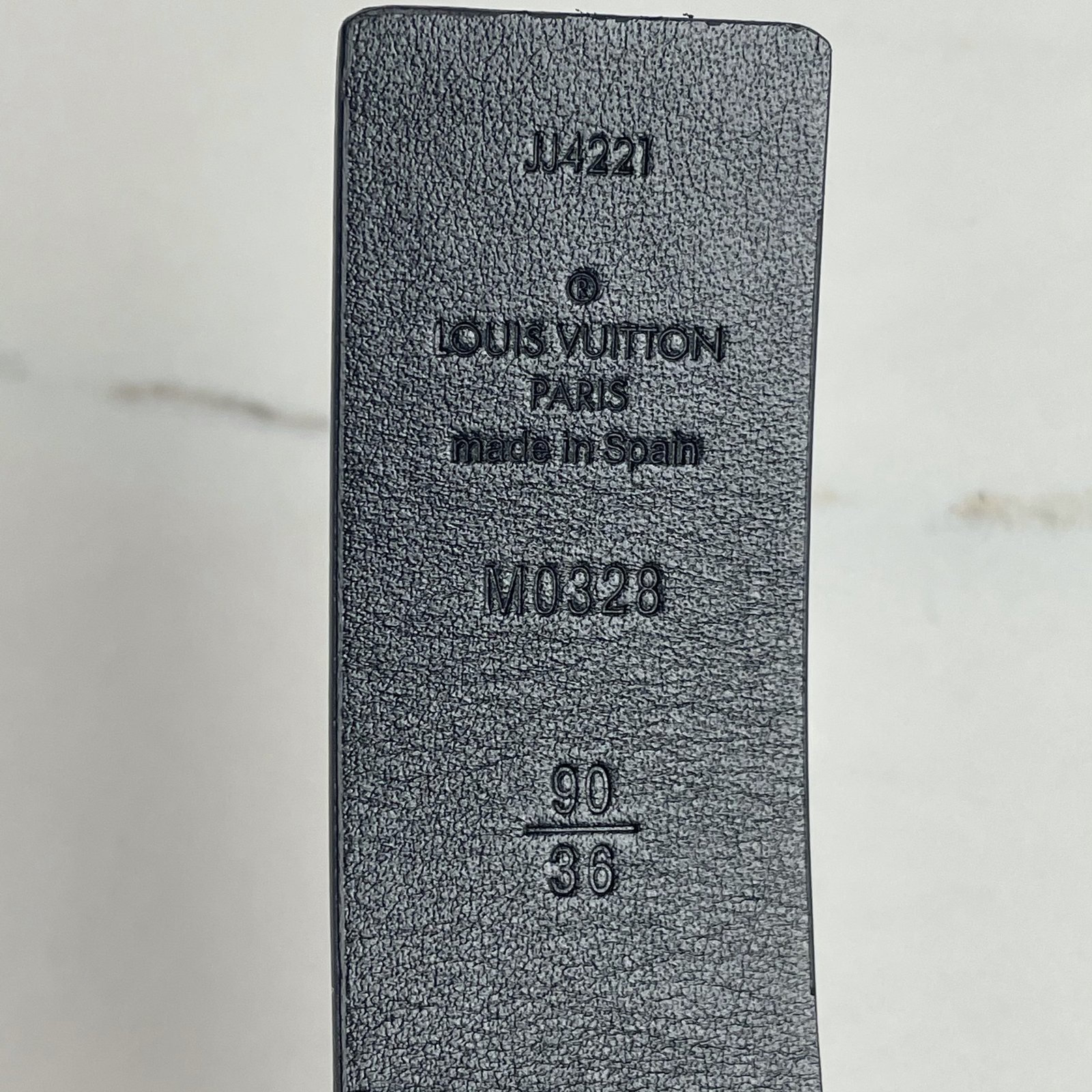 LOUIS VUITTON Ceinture LV Iconic 30 mm Réversible – Image 7