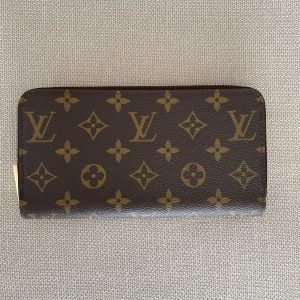 LOUIS VUITTON Zippy Wallet