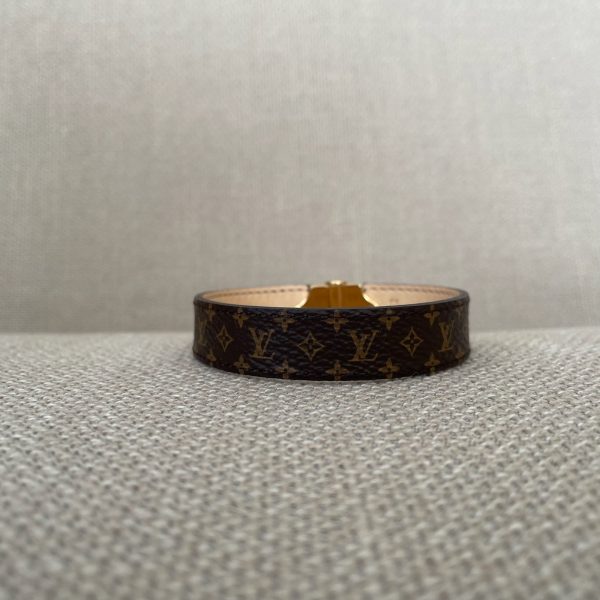 LOUIS VUITTON Bracelet Nano Monogram – Image 10