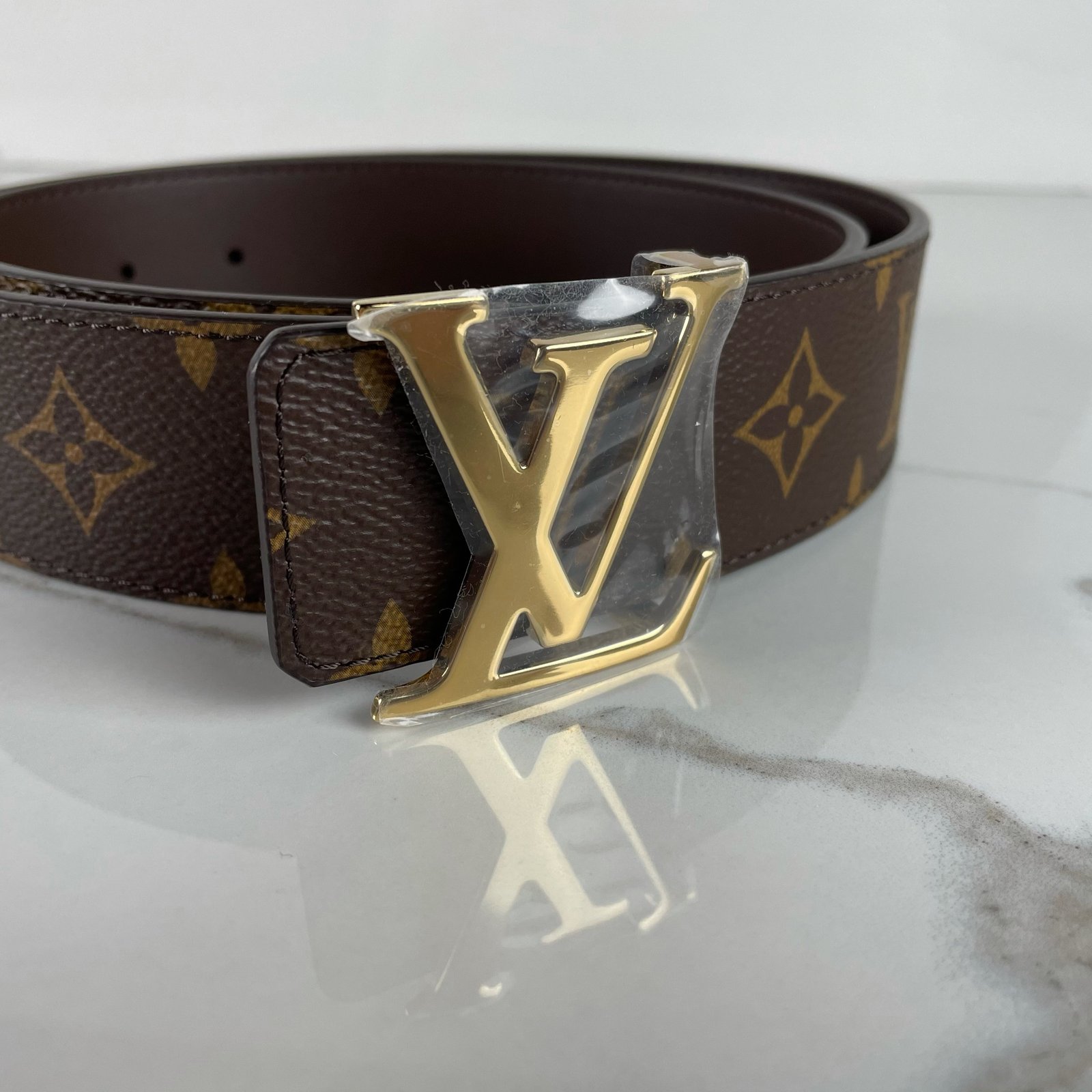 LOUIS VUITTON Ceinture LV Initiales 40 mm Réversible – Image 4
