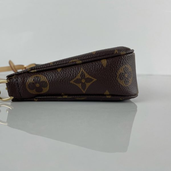 LOUIS VUITTON Pochette Accessoires NM – Image 11