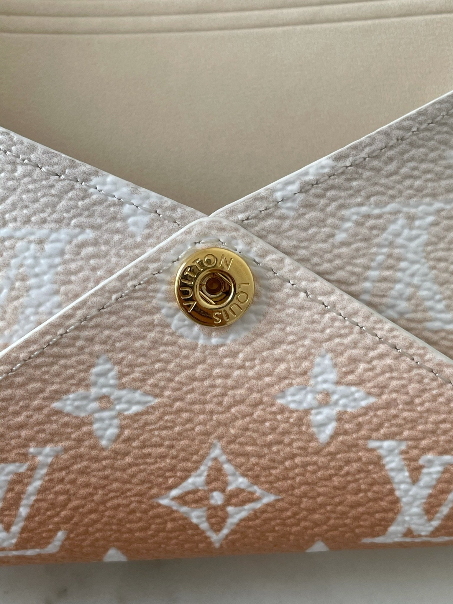 LOUIS VUITTON Pochette Kirigami – Image 8