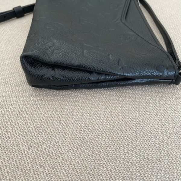 LOUIS VUITTON Pochette Pallas BB – Image 10