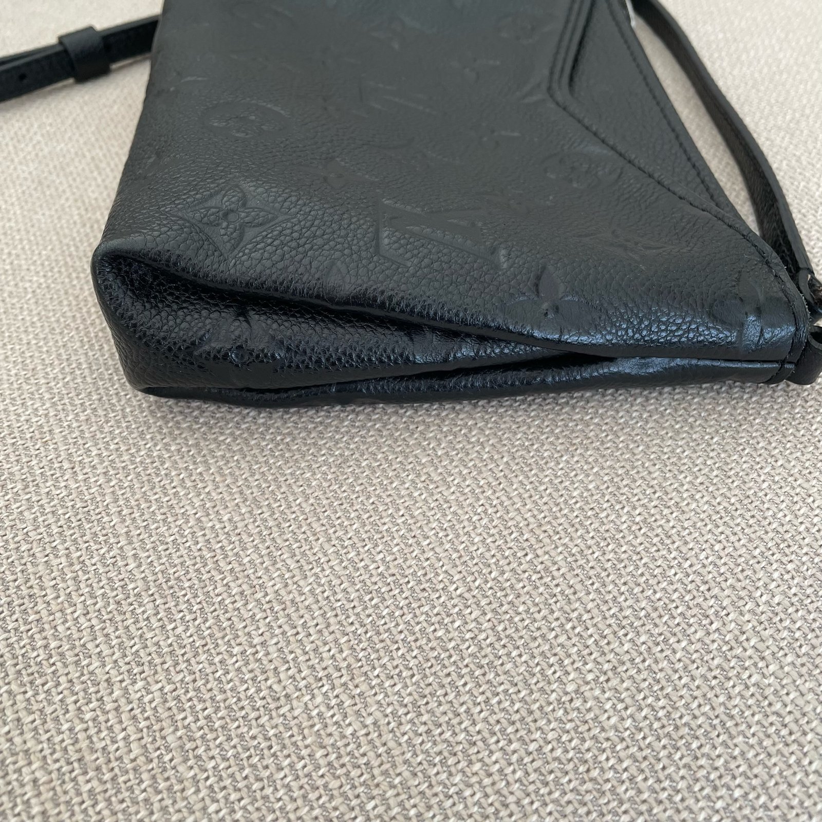 LOUIS VUITTON Pochette Pallas BB – Image 10