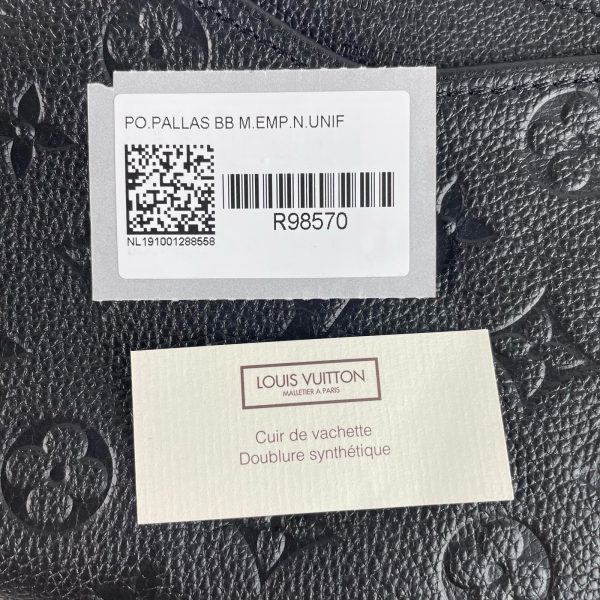 LOUIS VUITTON Pochette Pallas – Image 4