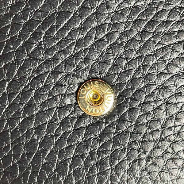 LOUIS VUITTON Portefeuille Capucines XS – Image 16