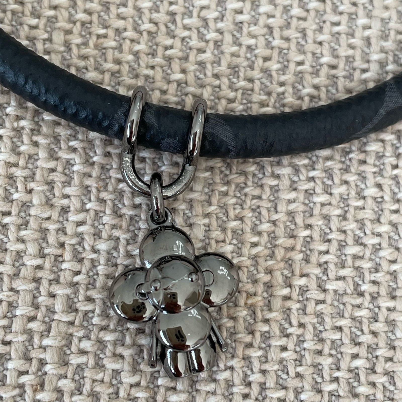 LOUIS VUITTON Bracelet Hang It – Image 3