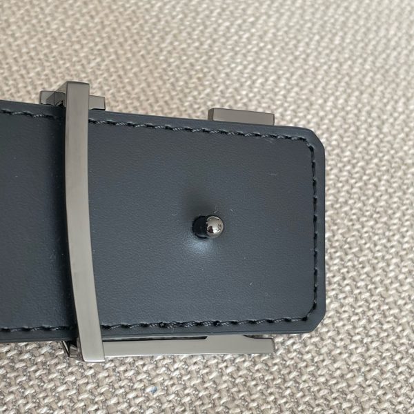 LOUIS VUITTON Ceinture LV Initiales 40 mm Réversible – Image 5