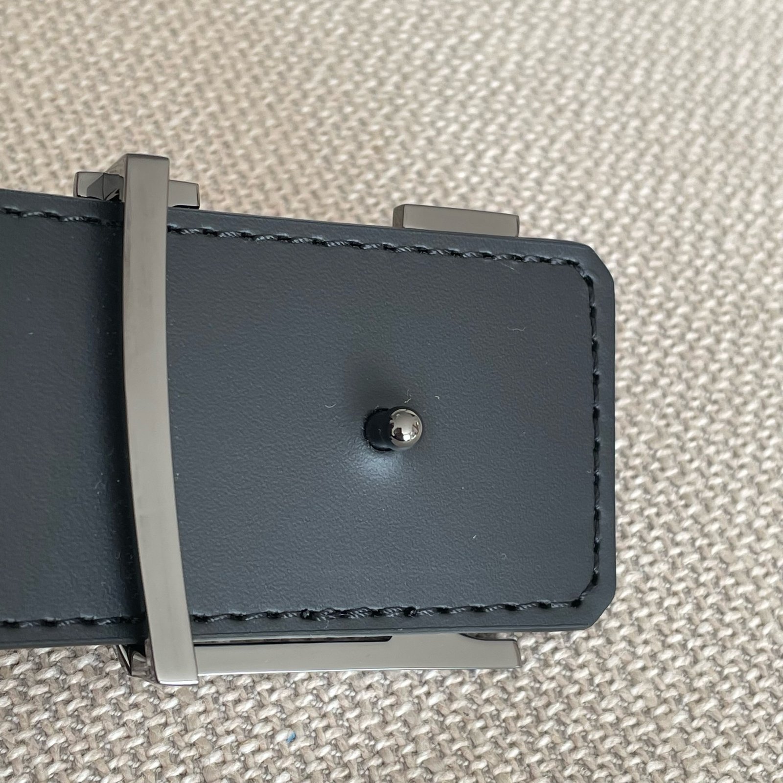 LOUIS VUITTON Ceinture LV Initiales 40 mm Réversible – Image 5